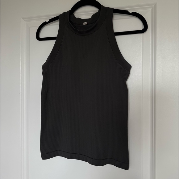 Athleta Renew Seamless Racerback Tank Top in Charcoal Gray size Small - Picture 2 of 4